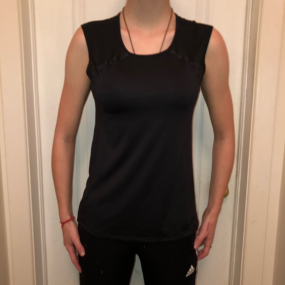 Black Running Tank